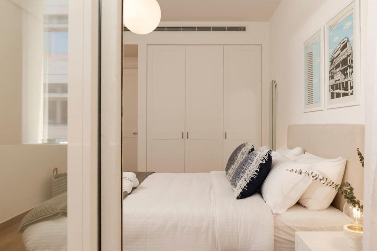 Stunning Artist House In Saifi Apartment